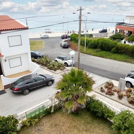 Family House With Sea View In Ferienhaus A dos Cunhados