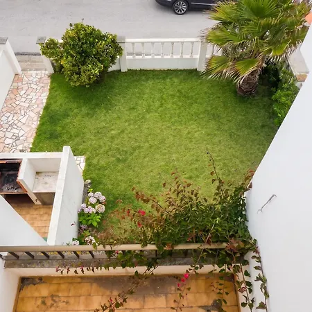 Family House With Sea View In Holiday home