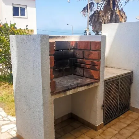 Family House With Sea View In A dos Cunhados